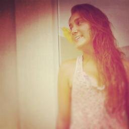 Eu vou correr pra ver o mar, deixar a brisa me tocar, e a vibe positiva agora vai me abraçar  ✌☮ amor eterno por @ArmandinhoMesmo