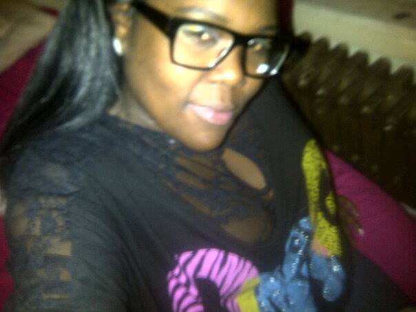 I'm a lady with ambition a slight stonner in love with money keep on diamonds oh yea im PRETTY BOSSY that is !