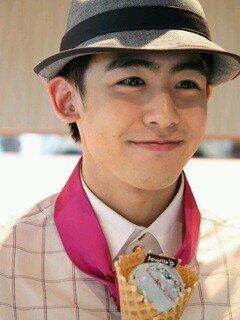 แอคหลักนะครับ @KHUNBOT_