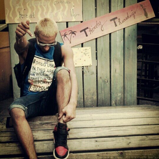 Just keep Swimming I do me cause it's the best thing I do...#RidnSolo #FuqNigguhs -- #SmokeWeed #CoManager #Journeys #PrimeOutlet