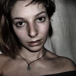 Naked_body's profile picture. ℱℴℓℓℴω me and I will ℱℴℓℓℴω you Back♥
  If I die tell him I love him :(