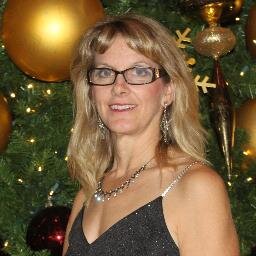Became a Swiftie taking my daughter to her concerts and meeting amazing nice people on TSL.