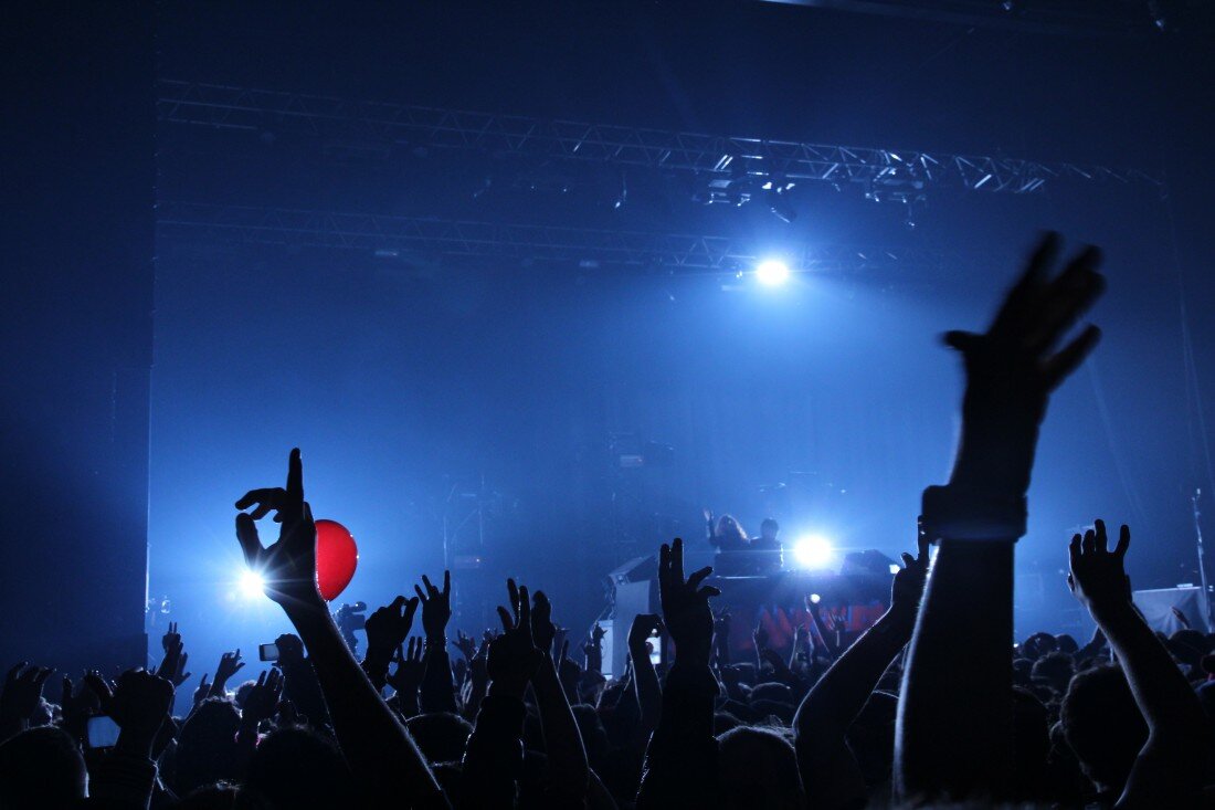 Comment faire connaitre et vendre sa musique de nos jours ?
Jusqu'où iront-ils pour vendre leur musique ?!
notre Blog - http://t.co/rG6NHcNhmB