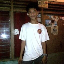 aku ingin kamu selalu ada disamping aku itu sudaah cukup bagiku:* 28january♥' (*__*)