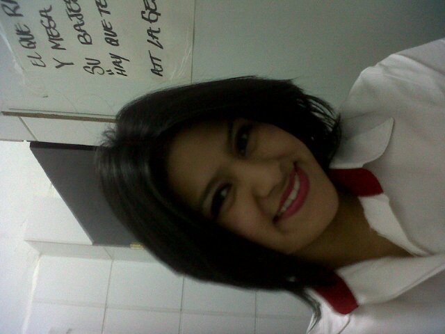 Soy sinsera me gusta tener amistedes q sean sinseras