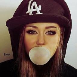 __beautyfacts's profile picture. Only girly facts.