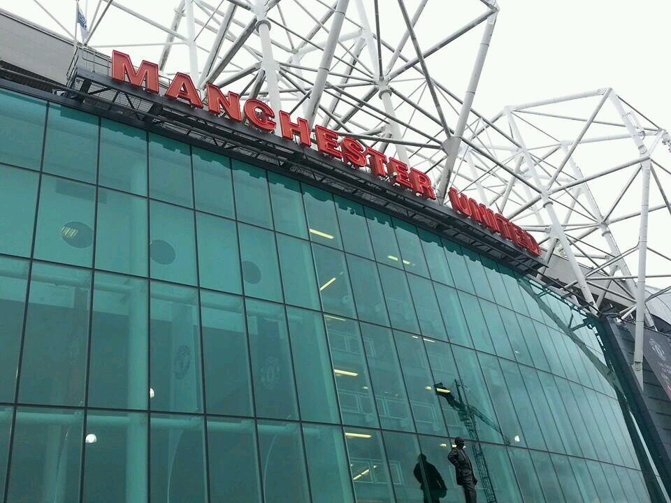 dennismufc's profile picture. 