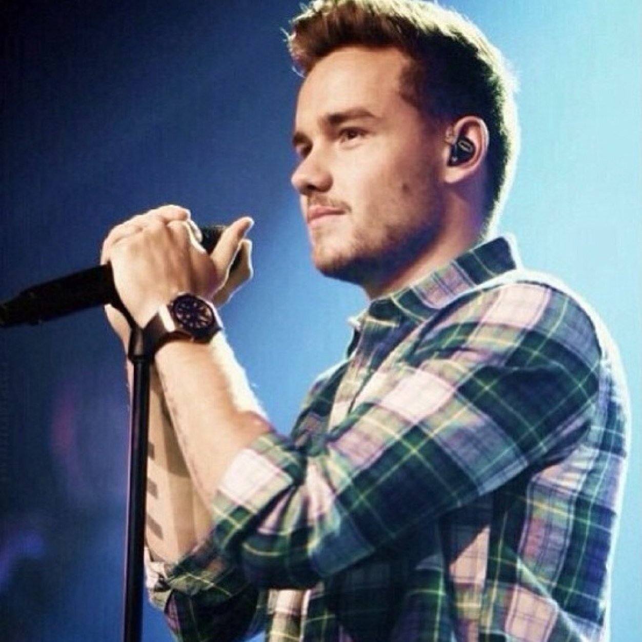 Hello lovelys! I absolutely LOVE THE BOYS OMG! I will always follow back! The Payno ❤️