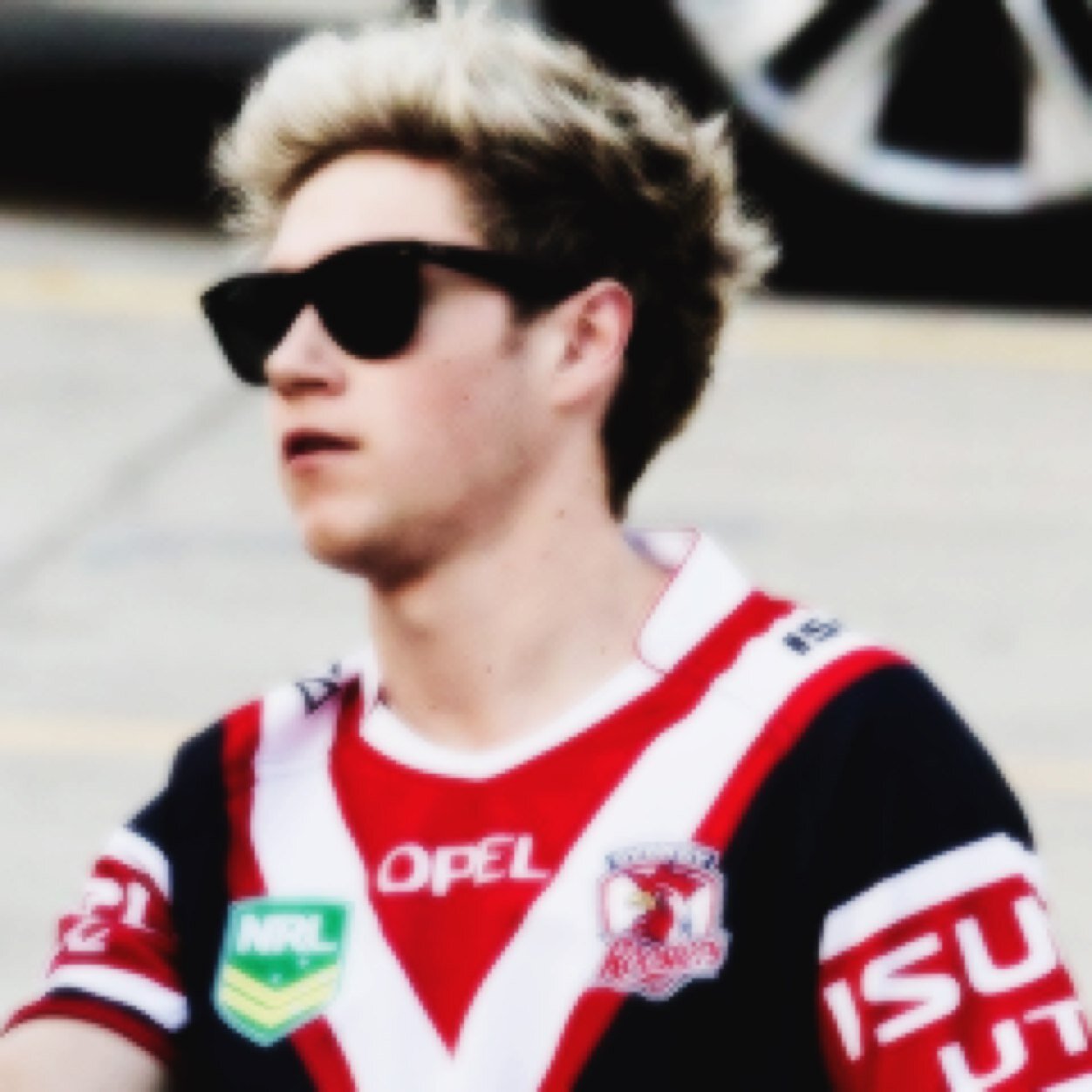 please follow @trxpicalzirry !