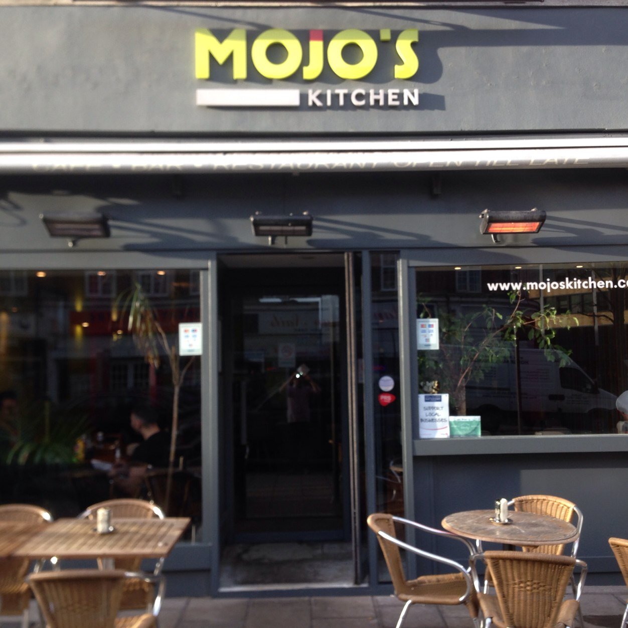 MojosKitchenUK's profile picture. Restaurant Café , #AWESOMEBURGERS #Enfield #Southgate #NorthLondon
