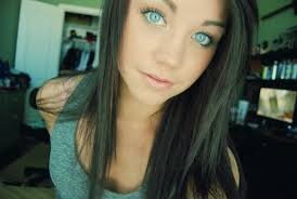 I'm Lindsay; 19; Hit me up :)