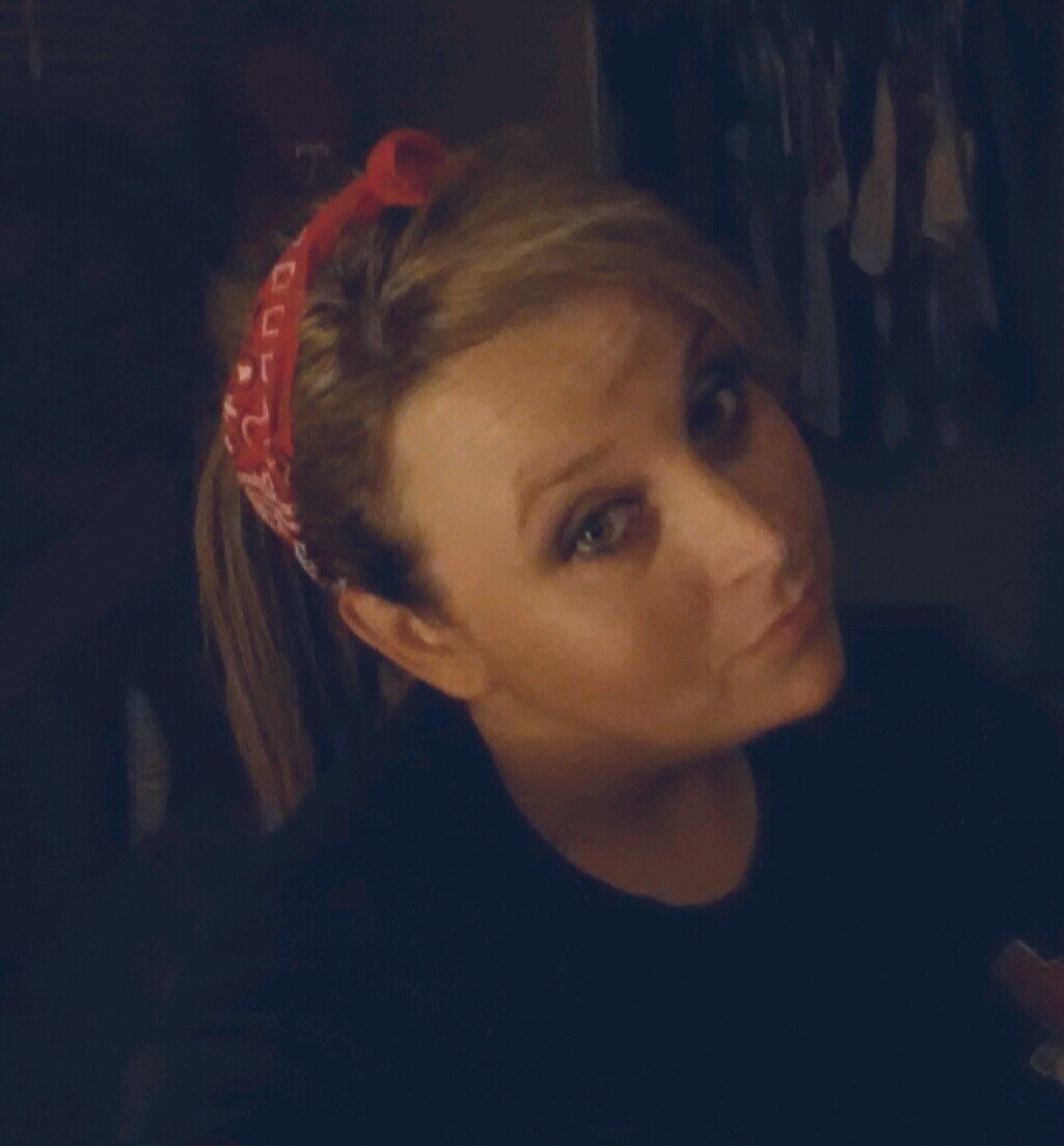 Pretty as a peach, tough as a boot, dirt roads, bonfires, deer huntin, 4-wheeler ridin, lifted trucks. I'm just a simple country girl ❤