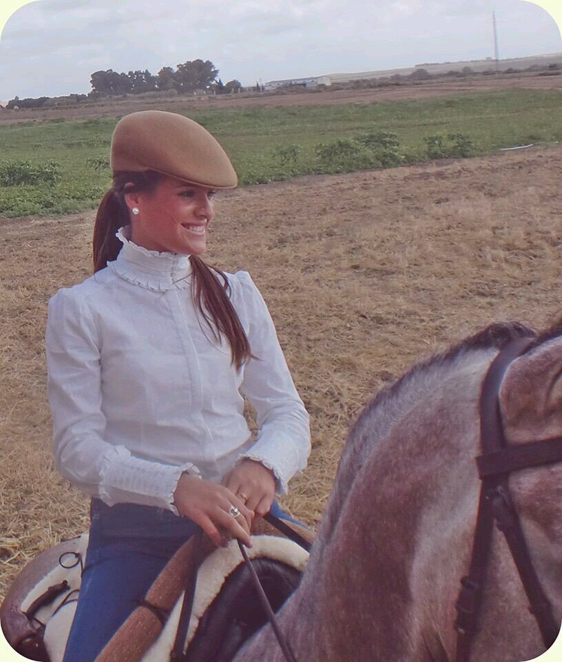 LidiaBarba94's profile picture. 