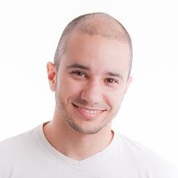 Empreendedor, COO @ Econodata, pai de duas, vivendo o sonho de viver na praia