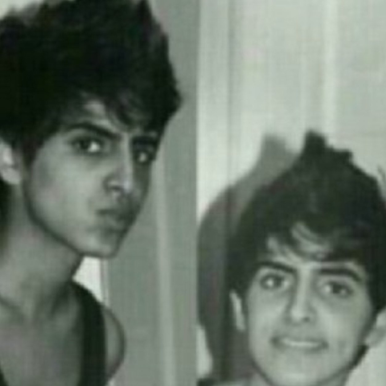 @Ren2d_77 @MNOR_12345 @mosh11_ ‏سويت لك فولو واسعدتك صح ؟ طيب اسعدني و رد الفولو على ذا الحساب‎ ‬‏ وطبعنا الخآص مسح عليهه*☺*