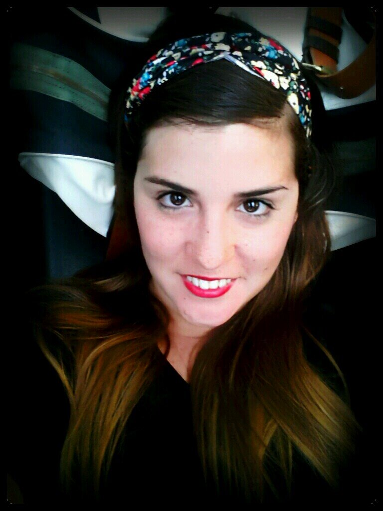 Amo ser profesora ♥ me encanta la naturaleza , reir, bailar y disfrutar de la vida.