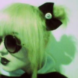 AmyEatsBrainzz's profile picture. this is my old account it aint a thing anymore