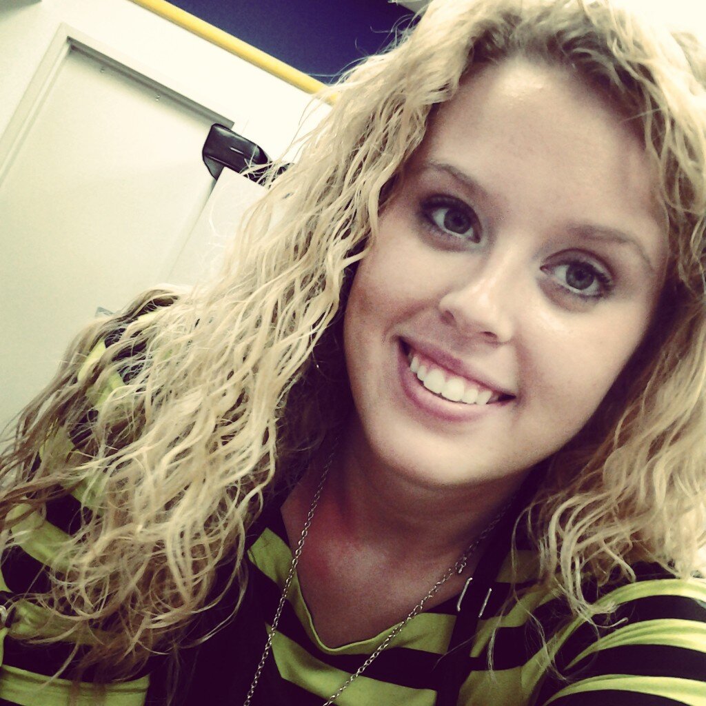 My name is Savannah  I'm 20 I'm a Cosmetologist and I love it! I am happily married, God has blessed me so much
