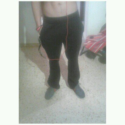 Soy un adolescente, por lo tanto tengo una vida de mierda, es ley de vida. Si no te gusta no mires.