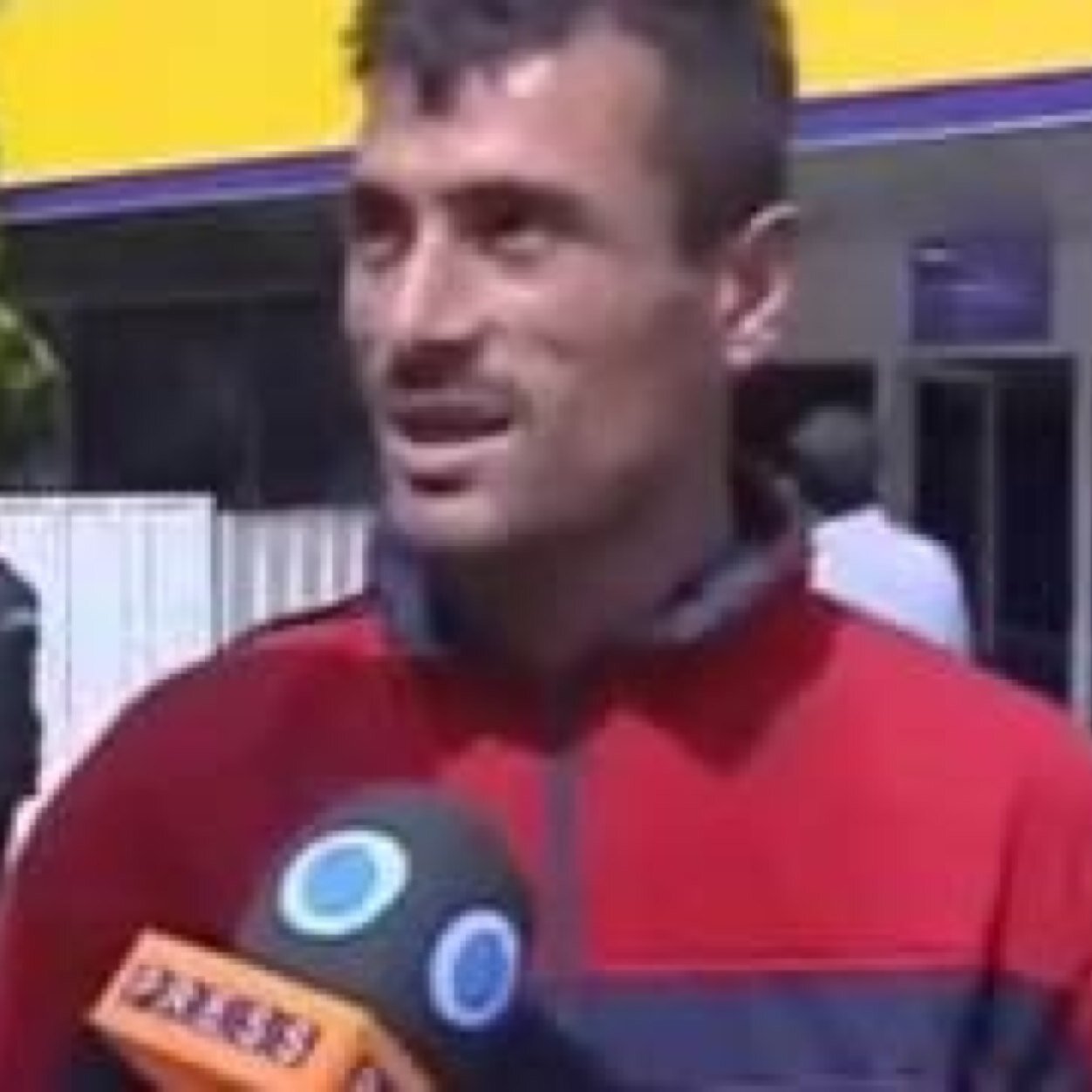 Ete Kemiğe Büründüm Twitter'da göründüm