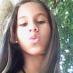 amo  minhas amigas selena gomez futebol pizza shopping