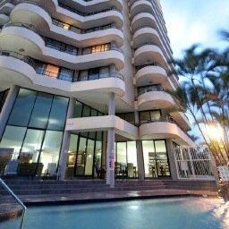 The Regent Apartments offer an abundance of leisure and holiday activities in a great central location adjacent to the heart of Surfers Paradise.