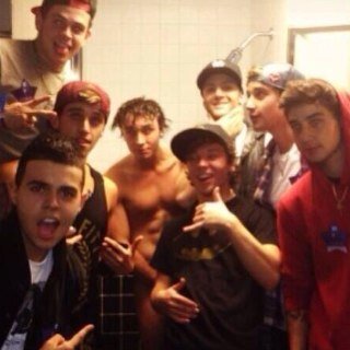 #ImAJanoskianator, 5SOSFam, Emblem ECT