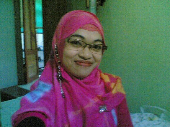 aq adalah debu jalanan, usah kau cemaskan, krn kepedihan adalah satunya tmn yg #Allah kirimkn#