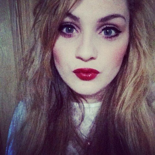 Nicolezpp's profile picture. Wake up and live.