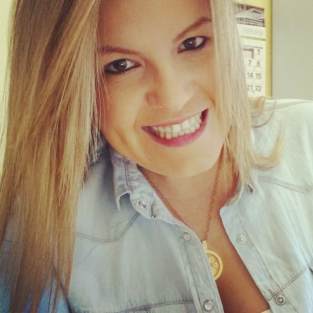 carol_sola's profile picture. 