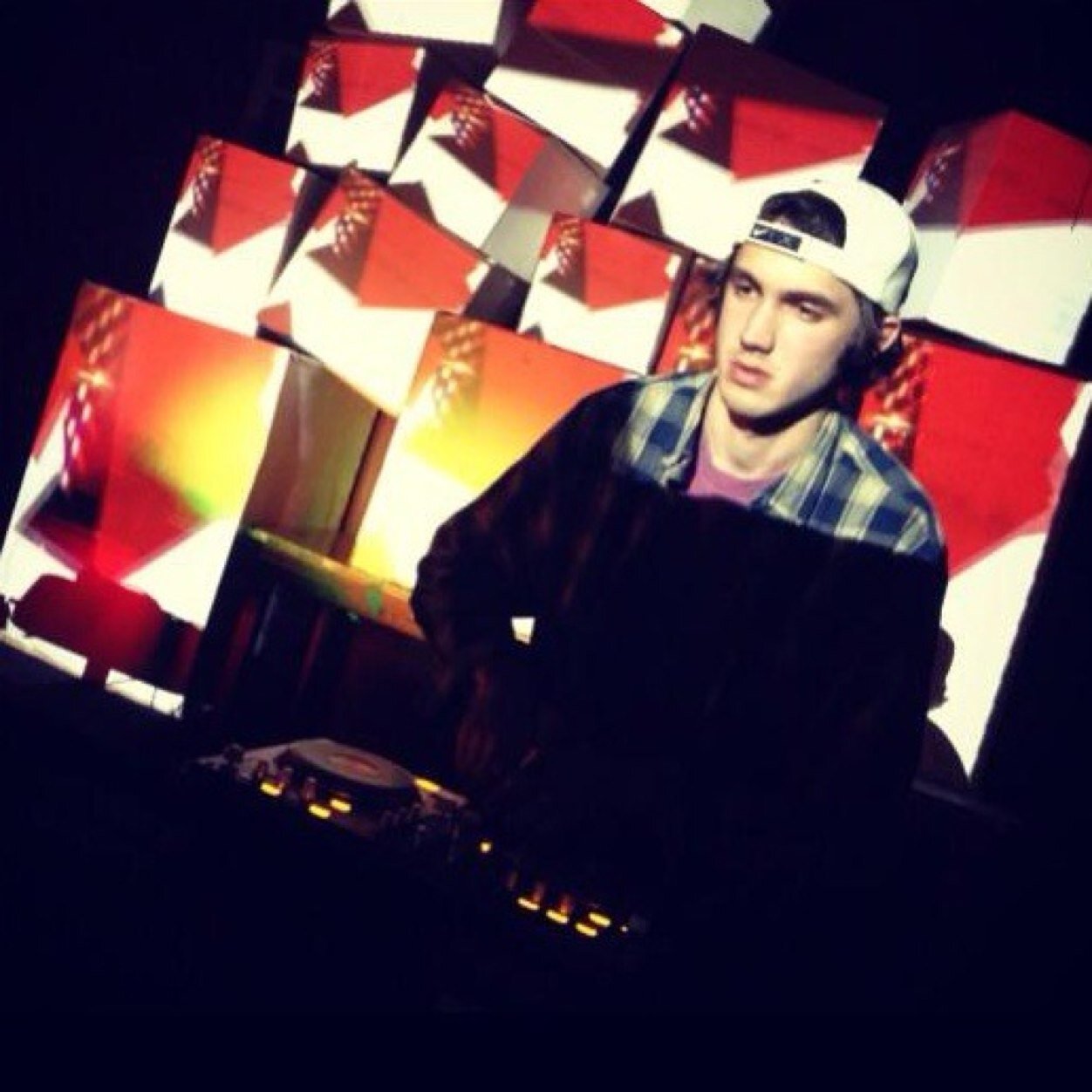 SLEWDA's profile picture. SLEWDA. electronic producer/DJ