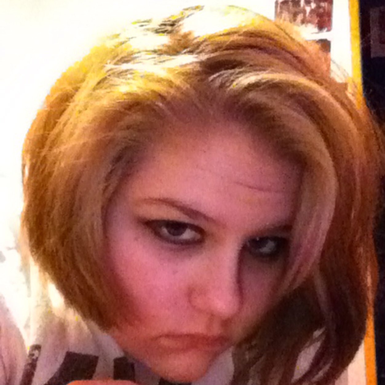 I sing, play bass, draw, and cook. I love bands and art so yup.