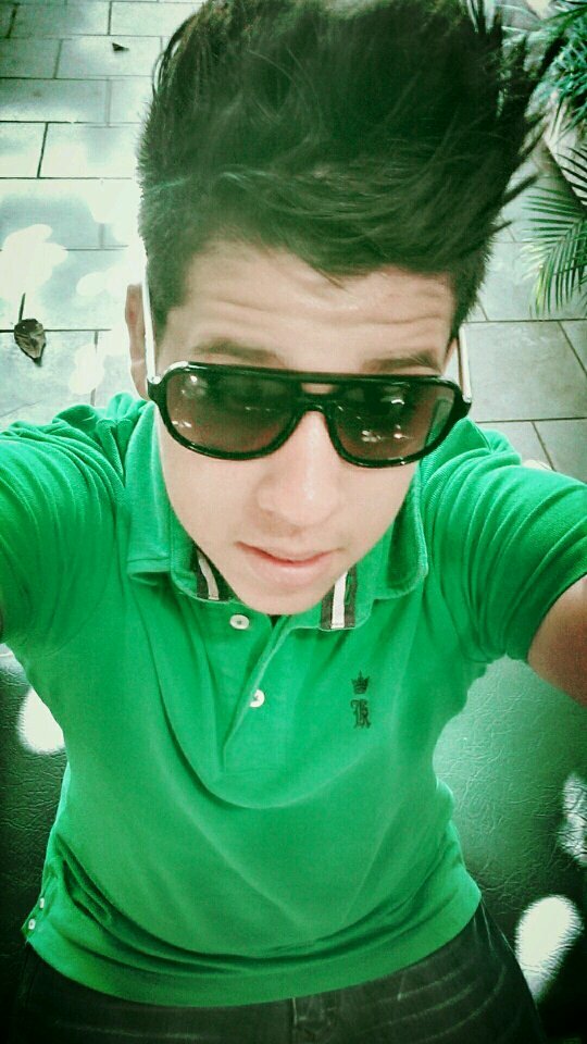 Sou muito fã do @Gusttavo_Lima , E amo minha namorada perfeita @thailasoouza_