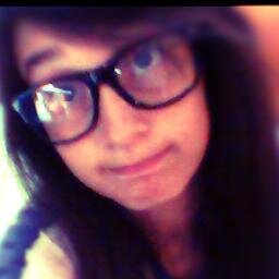 Skate, rock, anime, nutella, paçoca, miojo,cereja, tudo de bom na vida de uma pessoa :3