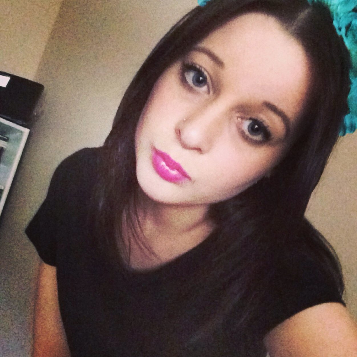 k9jenjenk9's profile picture. Jenna Schroeders, 17. Single, enjoying life. My love for the Kardashians is crazy. Thery are amazing. Follow me and i will follow back.