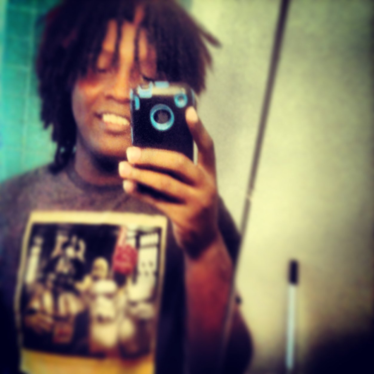 mane dont get mad cuz im better then king kong lol follow me and i follow back ;) #Teamfollowback #Teamimhungery #TeamiLoveTACOS #TeamVANSandCHUCKS #SpaceGang