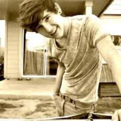 I am just here to obsess over @jccaylen and the rest of those goofballs in @our2ndlife. And I always follow back :)