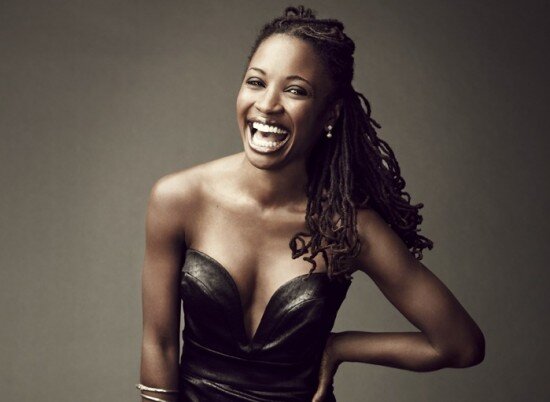 A fansite dedicated to the talented and charming Shanola Hampton.