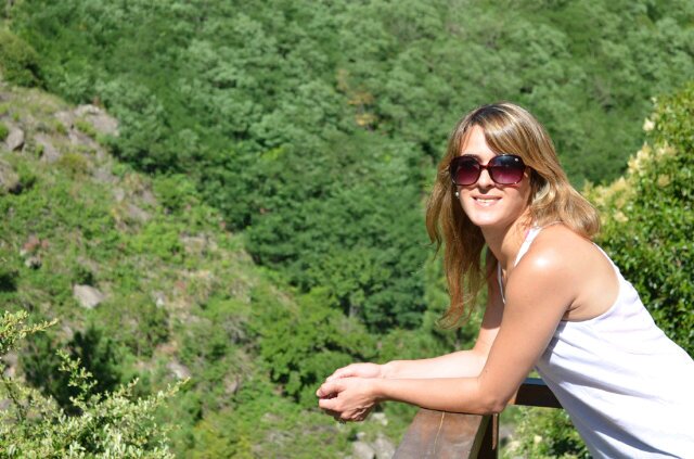 JorCarranzajc's profile picture. Deja que la oruga se transforme...que aparezcan sus alas...que vuelen las bellas MARIPOSAS... Abogada y Escribana