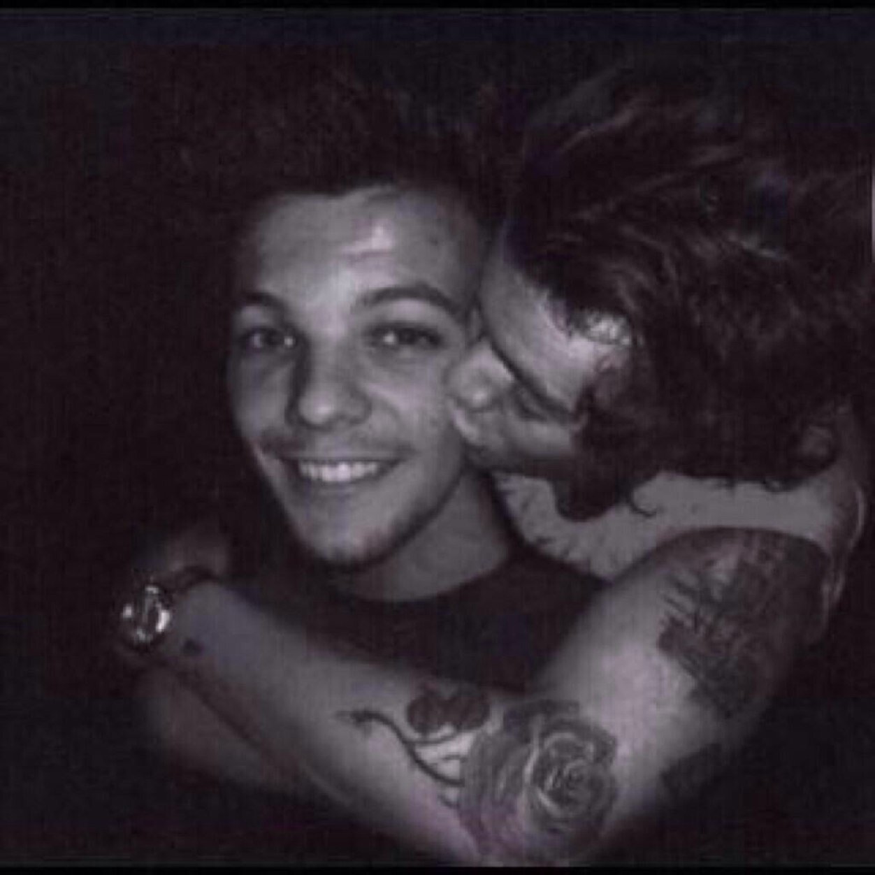 I ship Larry harder than they fuck. Larry isn't just a ship it's a religion. #AndHarrywaslikeowLouforgotthelube xx