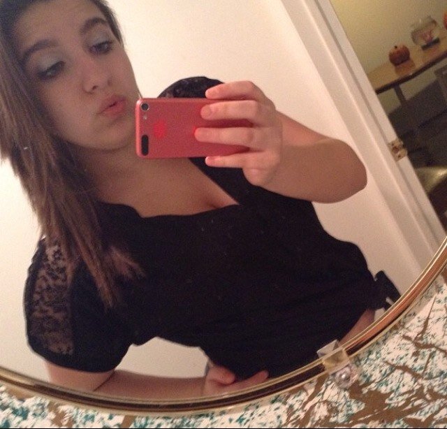 ayeeeee;* i'm katelin I love life hmu(;