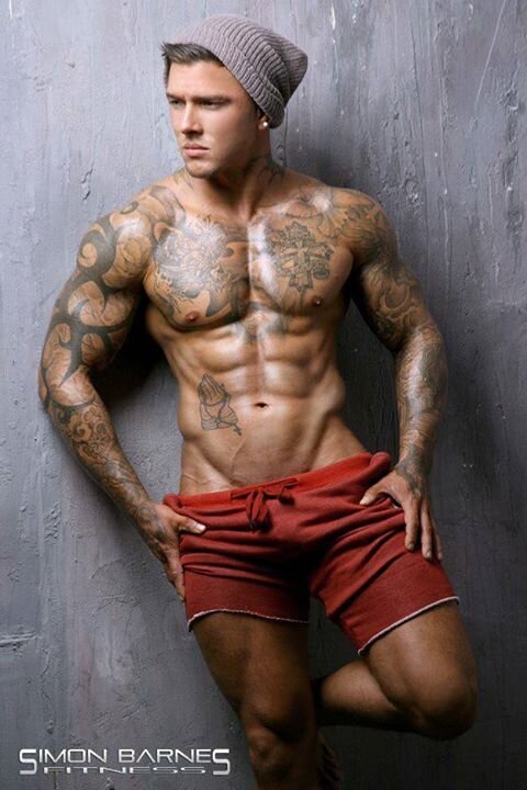 Mi cuerpo es mi diario y mis tatuajes son mi historia.