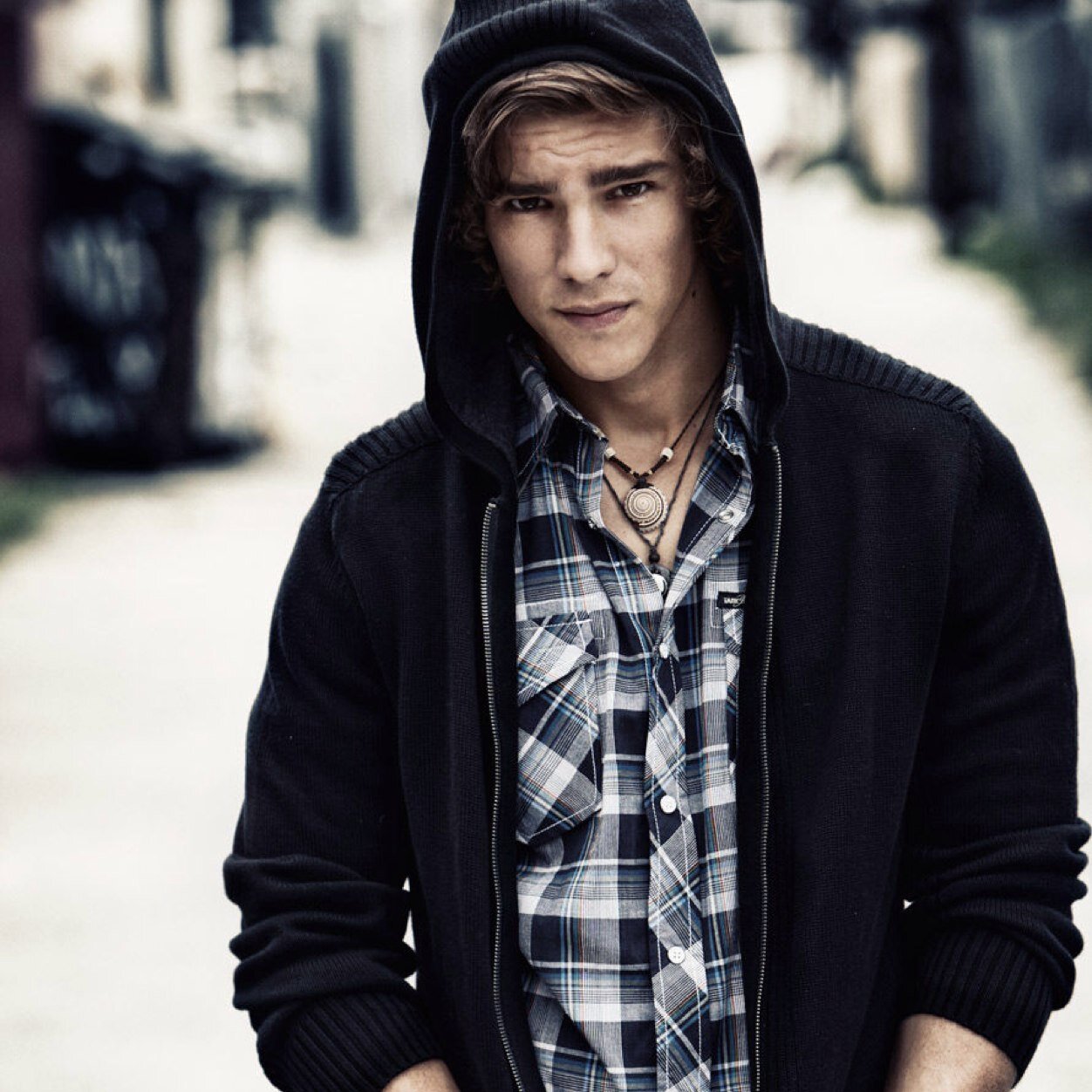 Son of Hypnos! (God of sleep and sweet dreams) The name is Chris and skating's the game! Hurry up and talk to me before i fall asleep! |Single|Bored|Rp|greek|
