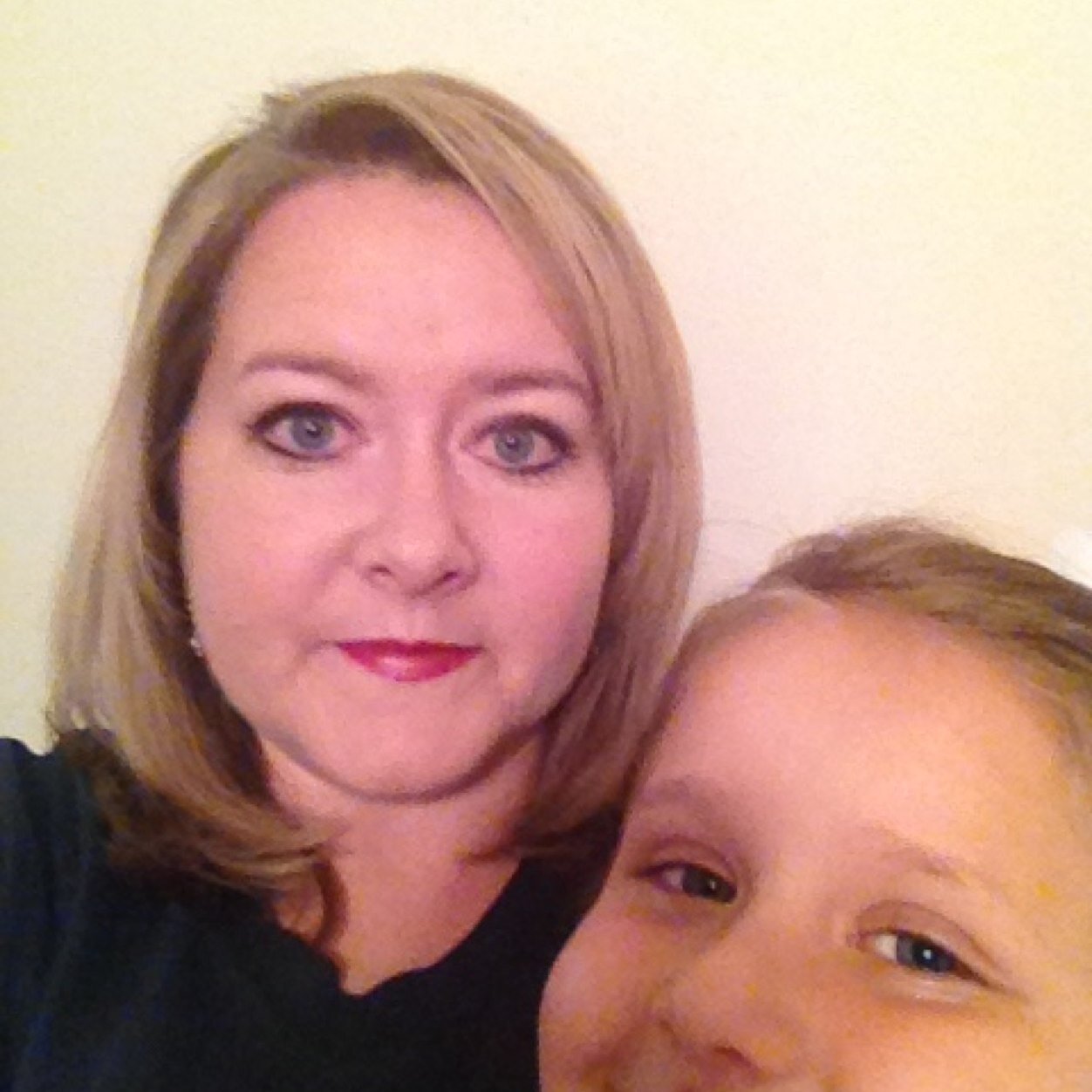 I am a Christian. Married to Justin Rodgers. Mom to Jayden and Kaylee. School media specialist.
