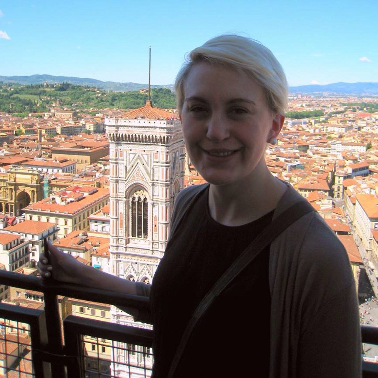 Italianist, [art] historian, reluctant medievalist, Protestant studying sanctity. Washington & Lee alumna, NU ABD, Texan. Hic sunt titiata.