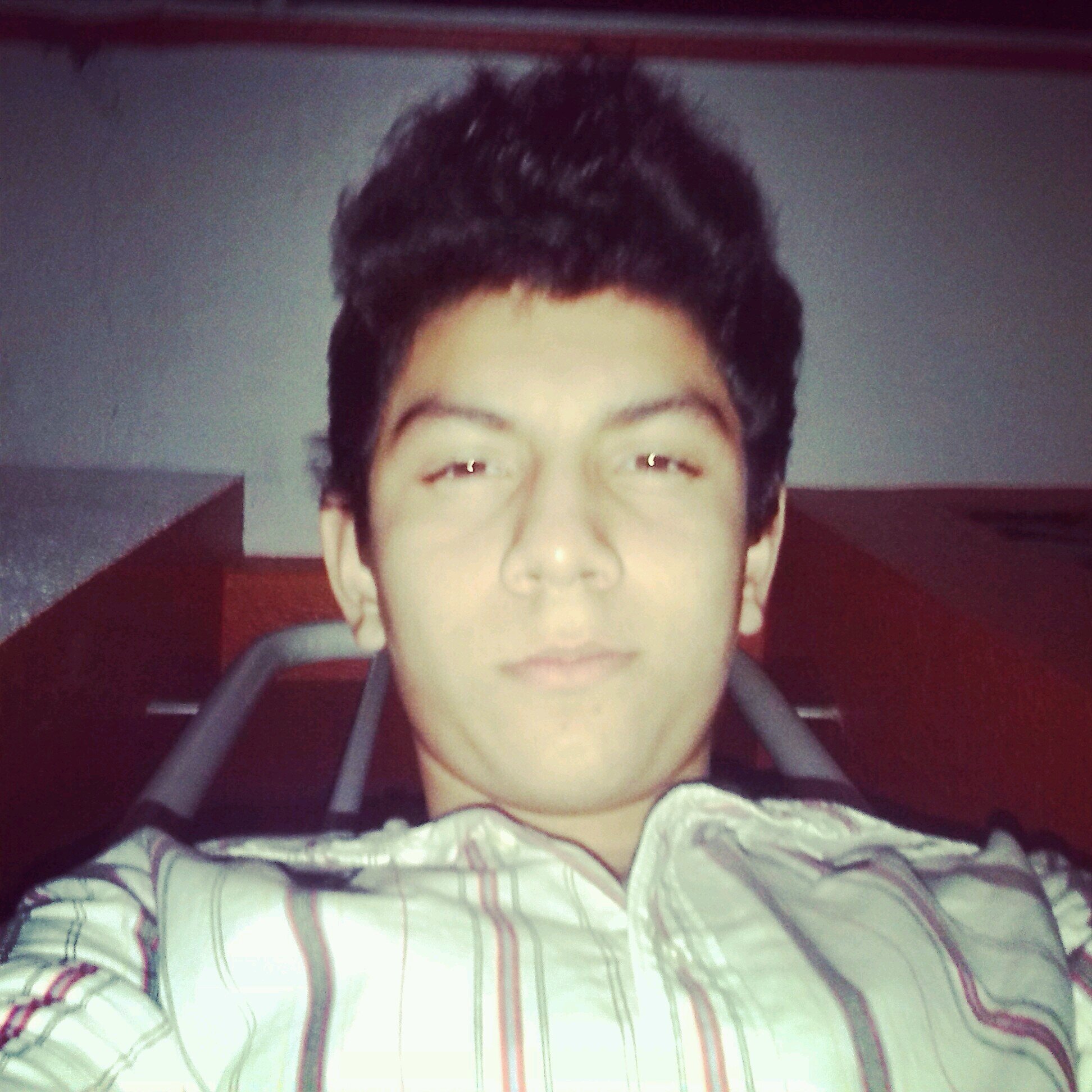 Solo se que me gusta skrillex, Y Leer mucho.3