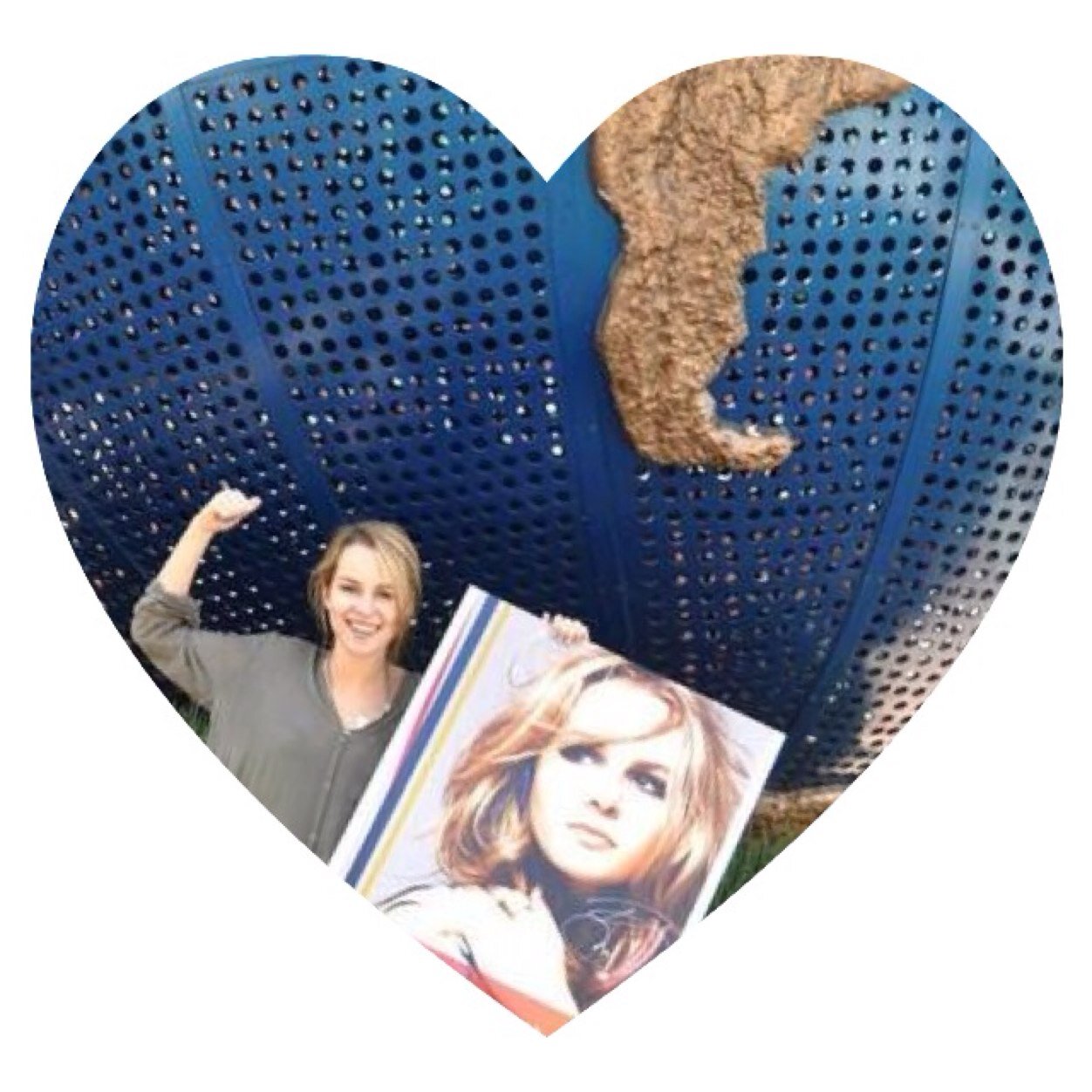 Una verdadera fan de Bridgit Mendler desde el 2007 desde ese entonces esta chica perfecta mejoro mi vida