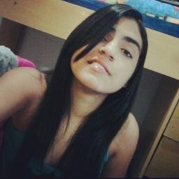 “O segredo é lançar aquele sorriso, e deixar os curiosos se perguntando o que te faz sorrir.”