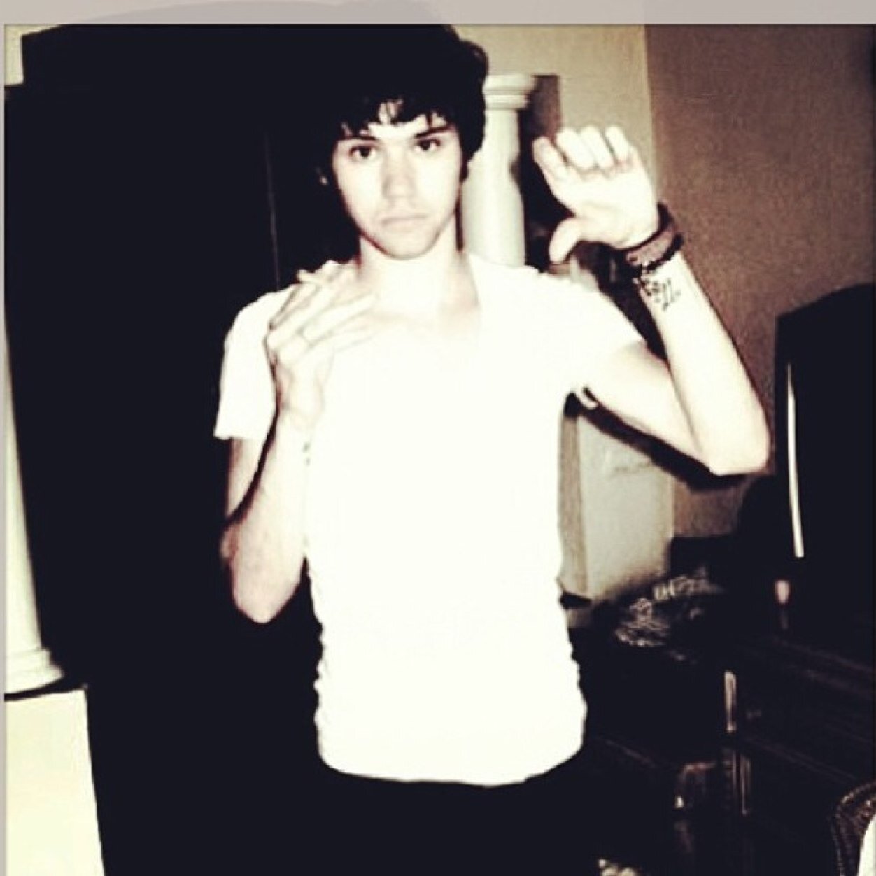 therealrycnross's profile picture. There's somthing beautiful and tragic in the fall out