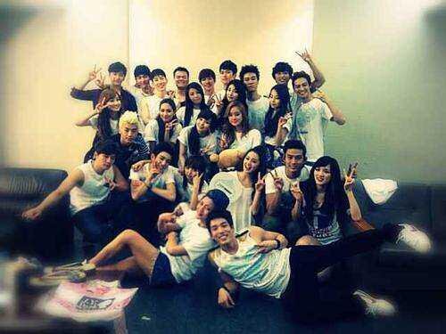 COMEBACK! with jia,mungil,ital join? cek  http://t.co/TwMldlGiO3 list member http://t.co/eeWZb1bRGU